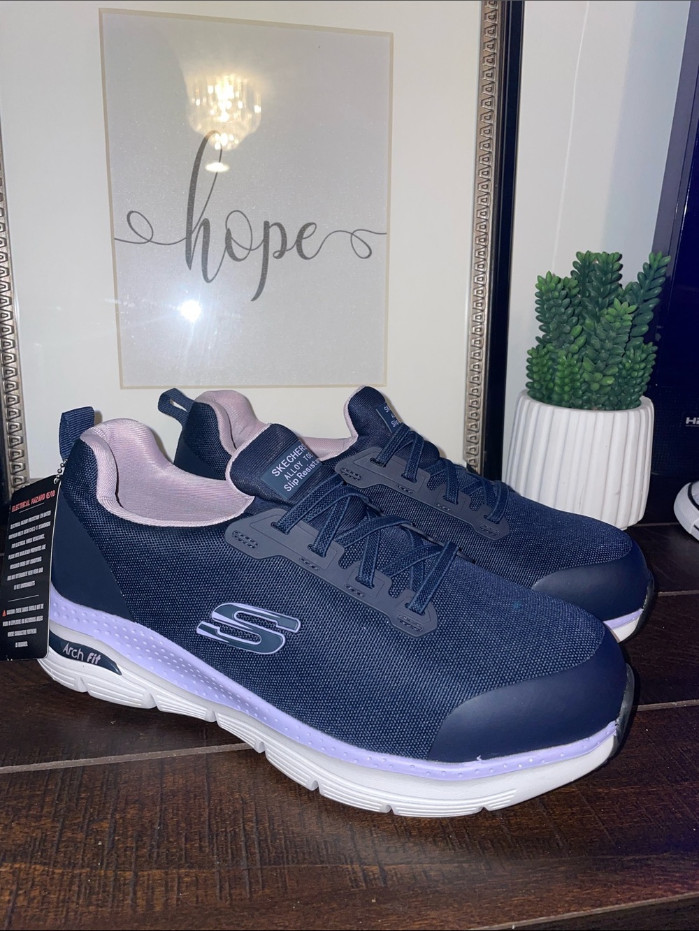 Skechers Work Leslie Arch Fit Alloy Toe Slip Resistant Slip-On Sneakers Size 9